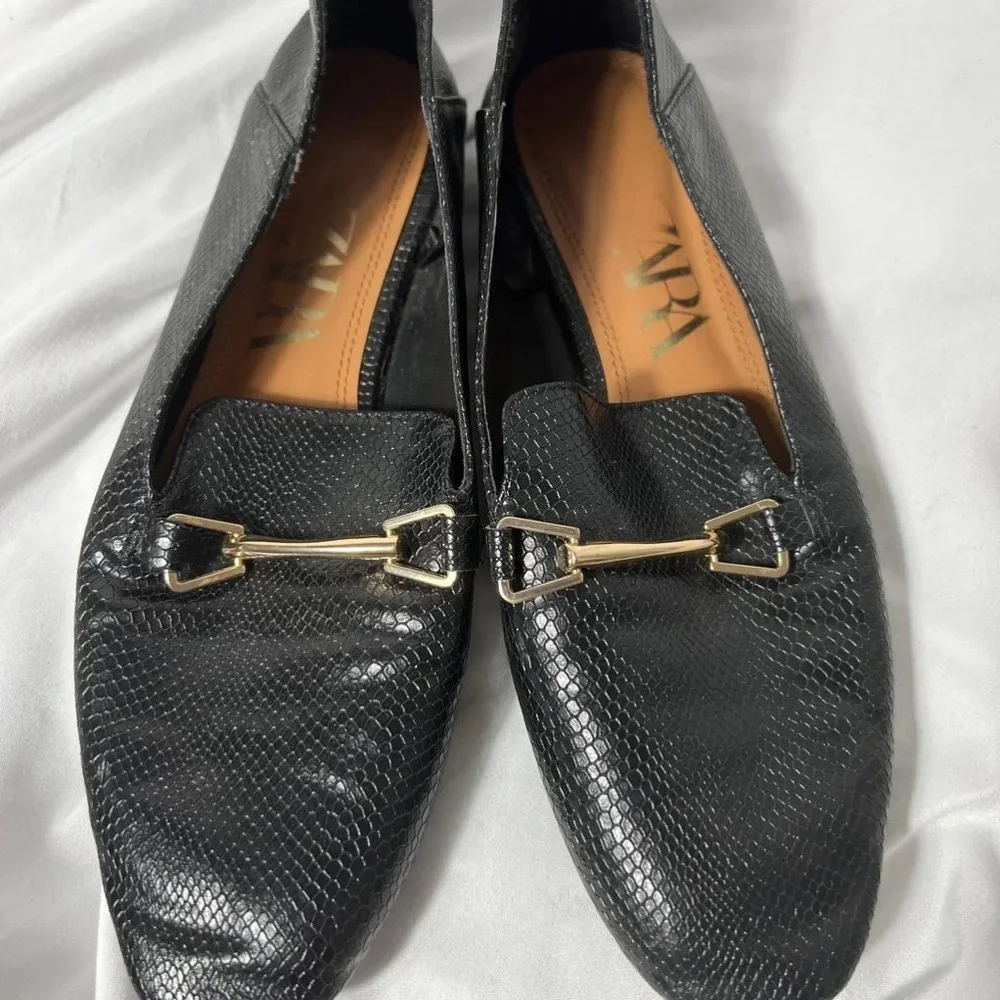 Zara Black Snakeskin Faux Leather Loafers Size 36‎ Gold Buckle